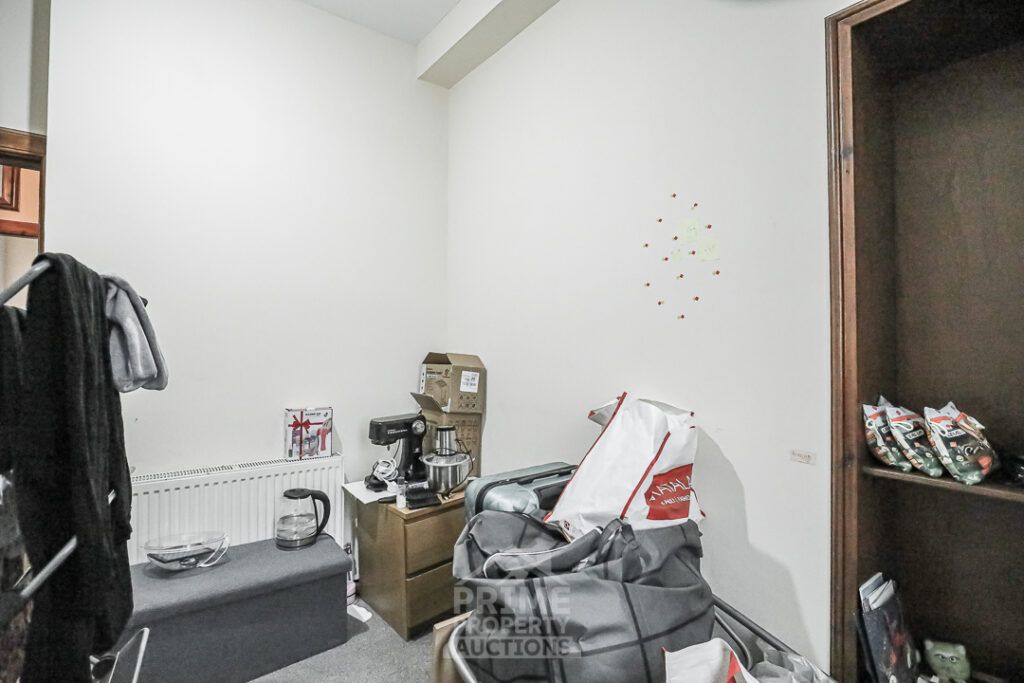 Property photo 3 of 25