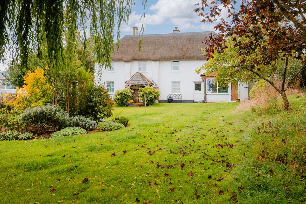 Property photo 1 of 28