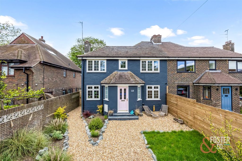 Property photo 1 of 20 Cowley Drive_1-020.Jpg