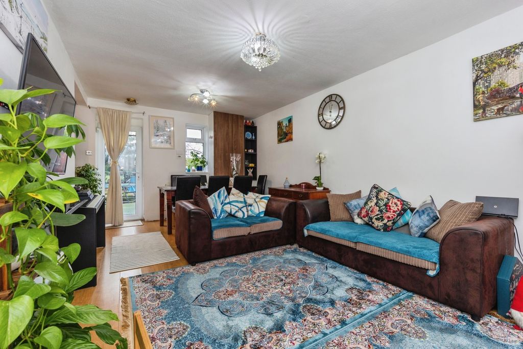 Property photo 2 of 17 Pbox-Img.Jpg