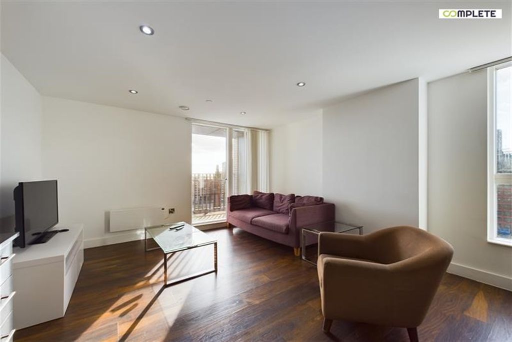 Property photo 1 of 14 (Main)