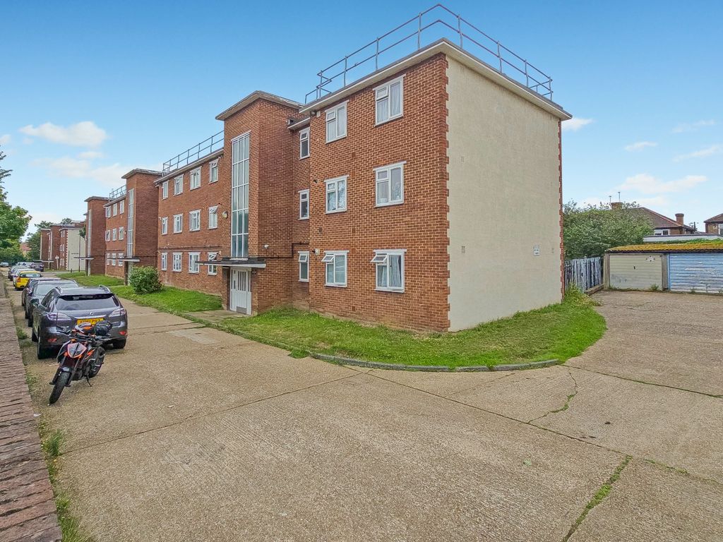 Property photo 1 of 9