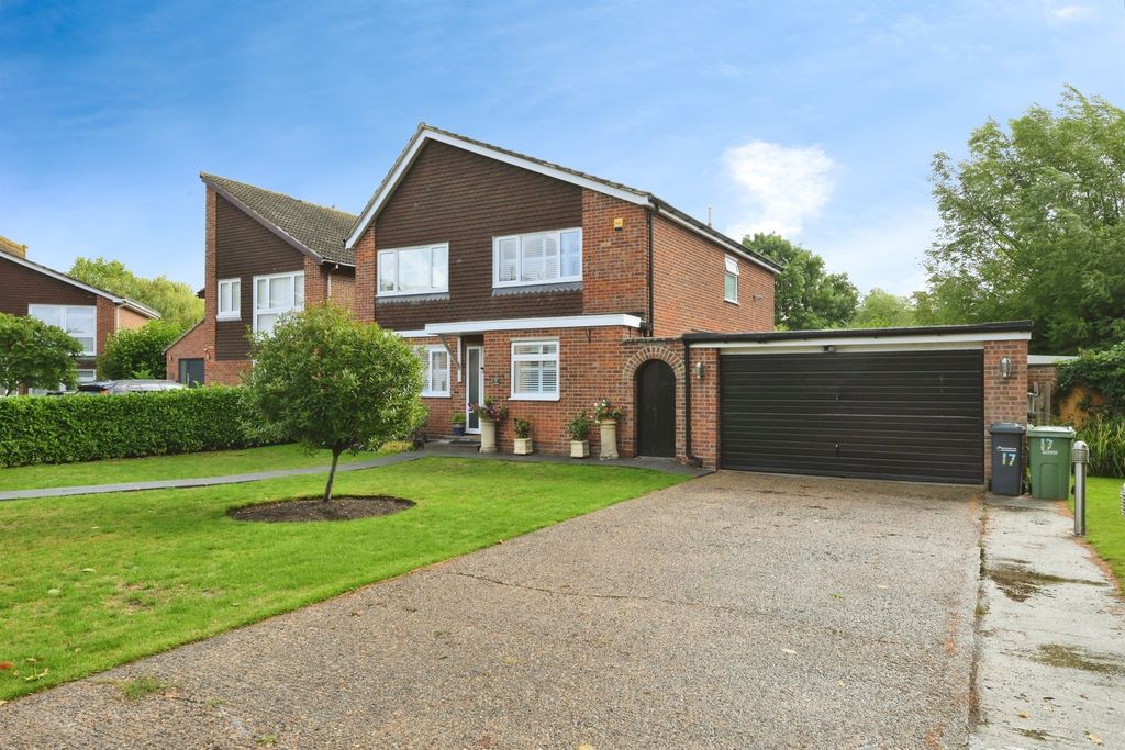 Property photo 1 of 17