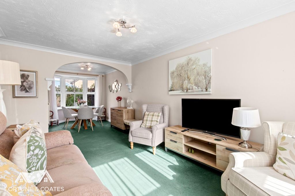 Property photo 2 of 20 Doultonclose_3.Jpg