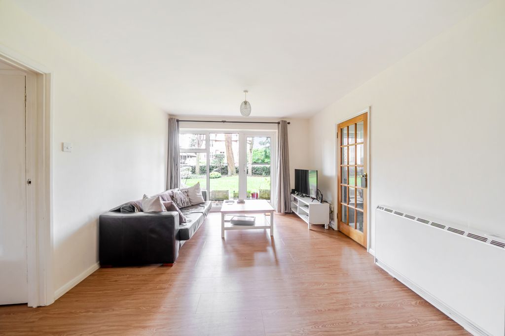 Property photo 3 of 13