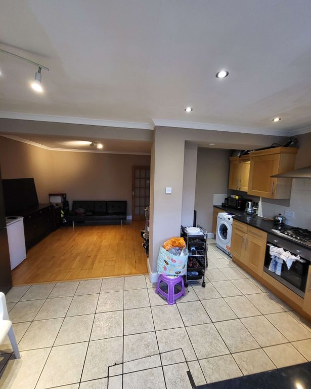 Property photo 2 of 35 Gallery