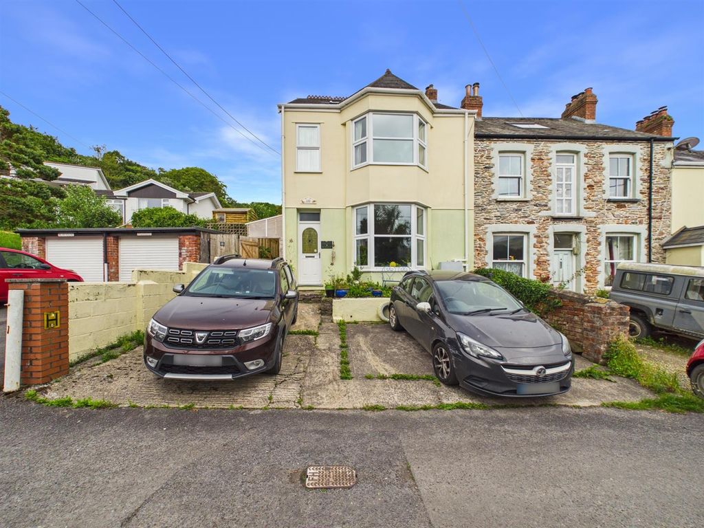 Property photo 1 of 19 Front