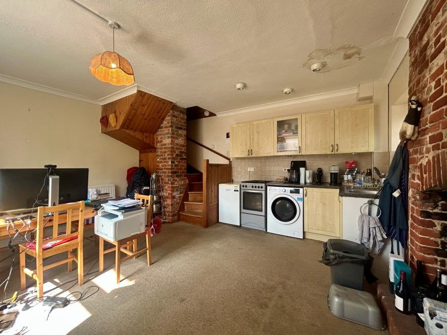 Property photo 3 of 8