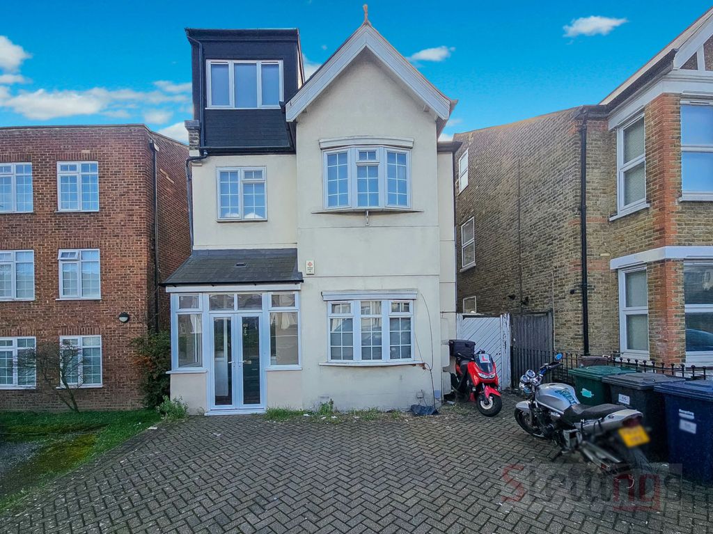 Property photo 2 of 8 Gallery