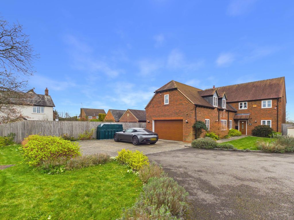 Property photo 2 of 37