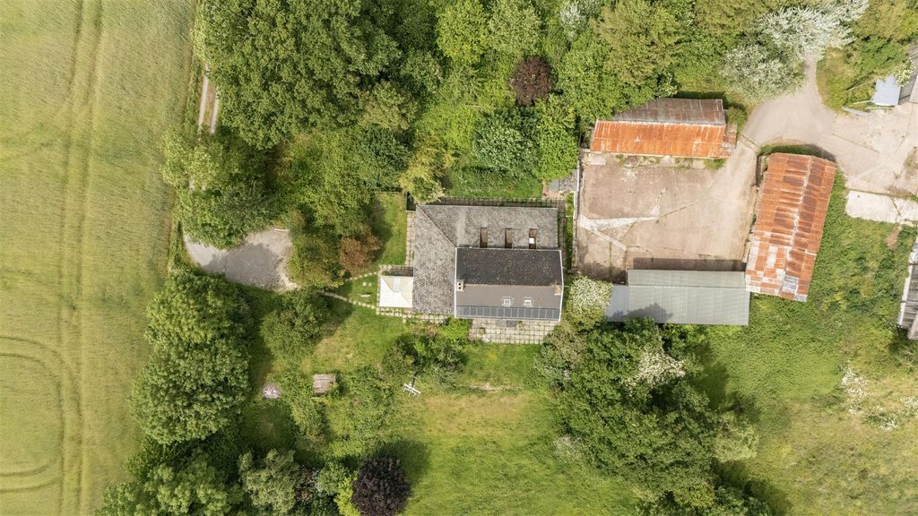 Property photo 2 of 25 Welland Down Farm
