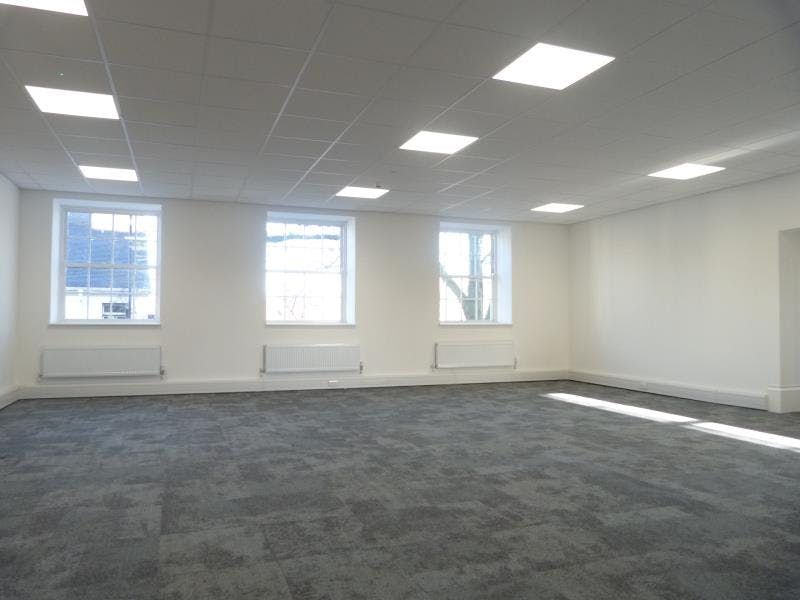 Property photo 3 of 11 A8Eeb4d6Bbfa94Fe4d103328764De9d6Bef137d0.Jpg