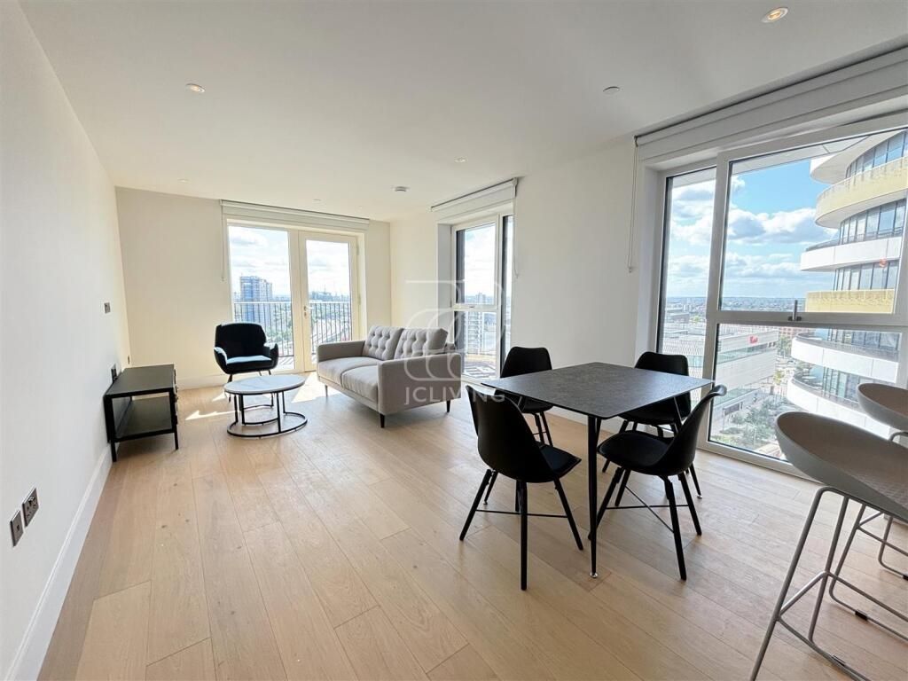 Property photo 3 of 10 555