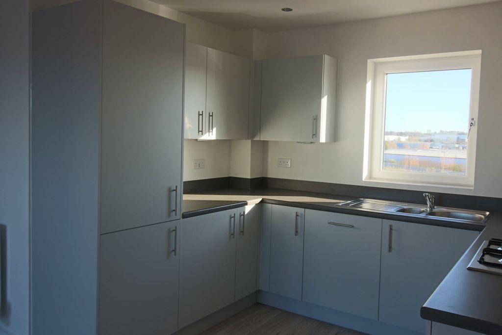 Property photo 3 of 12 Kitch2