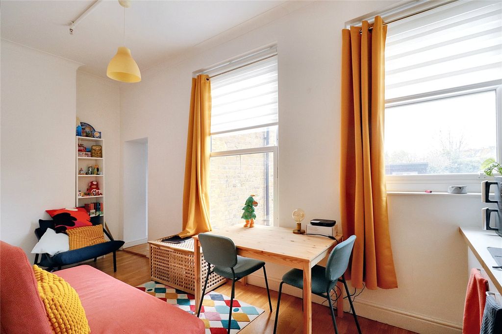 Property photo 3 of 9 Picture No. 05