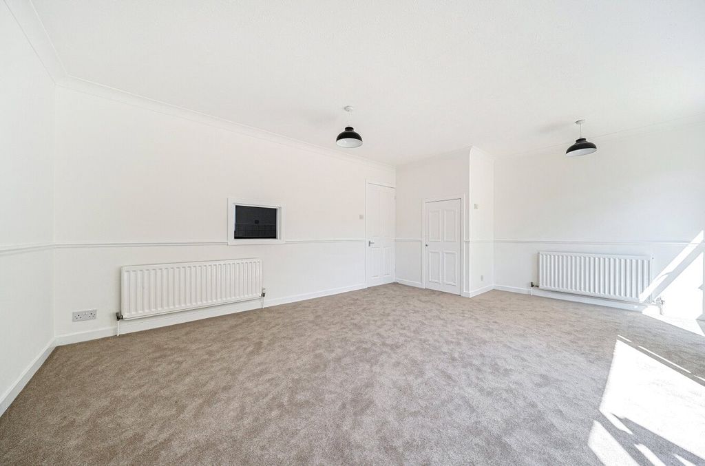 Property photo 3 of 14 Picture No. 01