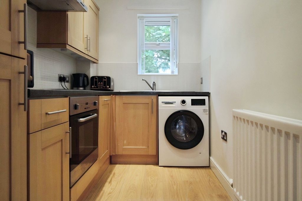 Property photo 3 of 6 Pbox-Img.Jpg