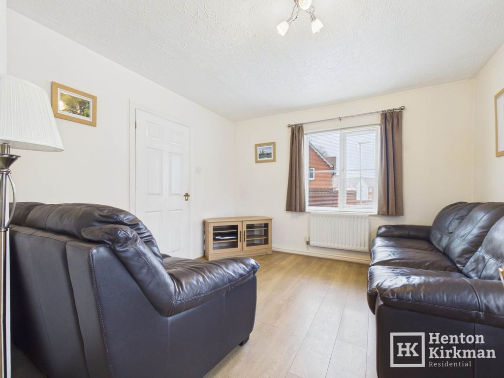 Property photo 3 of 16