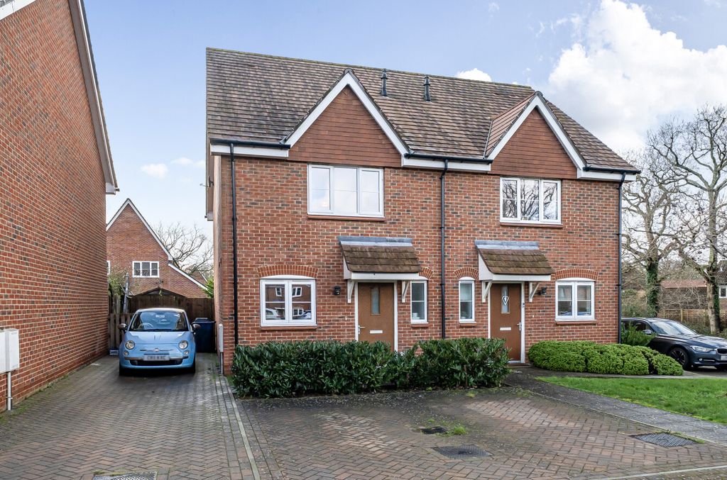 Property photo 1 of 8