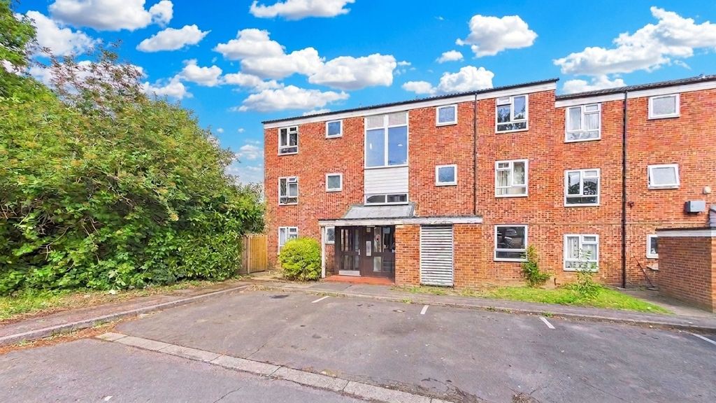 Property photo 1 of 8