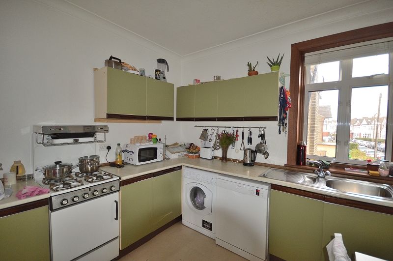 Property photo 3 of 6 Kitchen