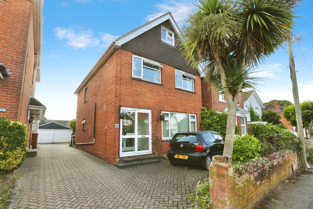 Property photo 1 of 17