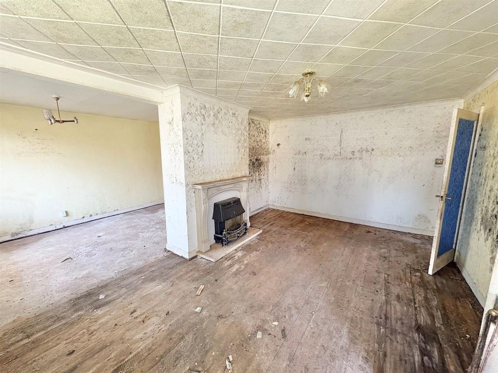 Property photo 2 of 7 Living Room.Jpg