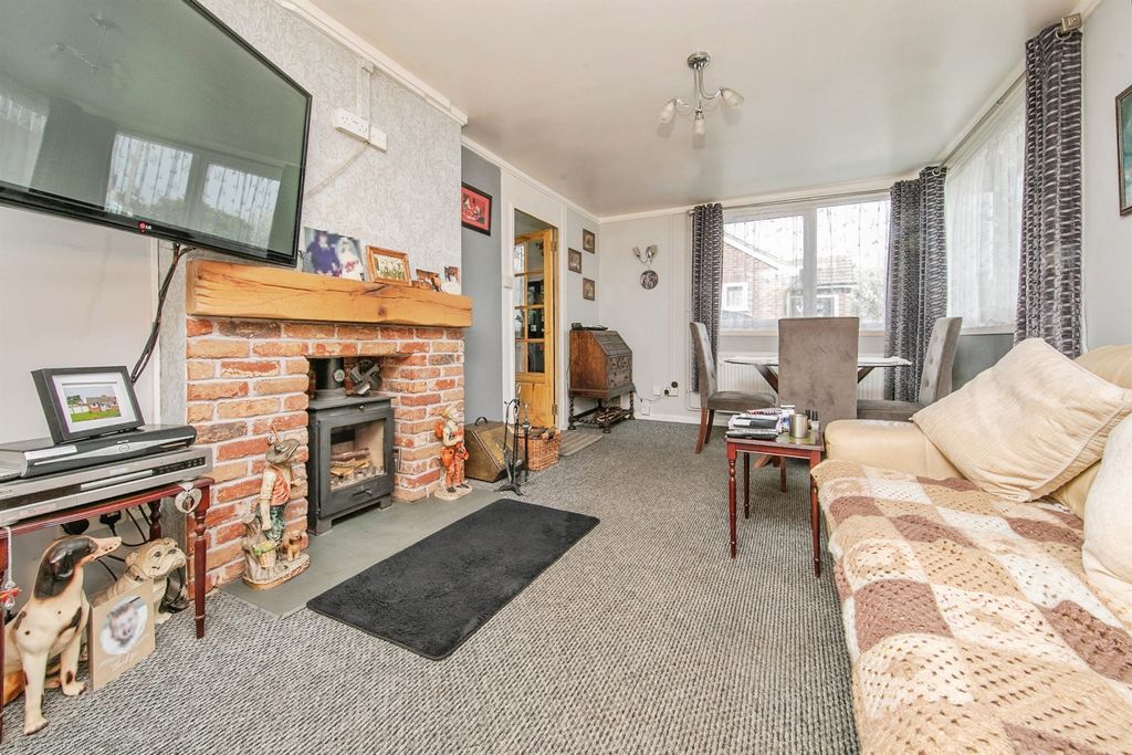 Property photo 3 of 17