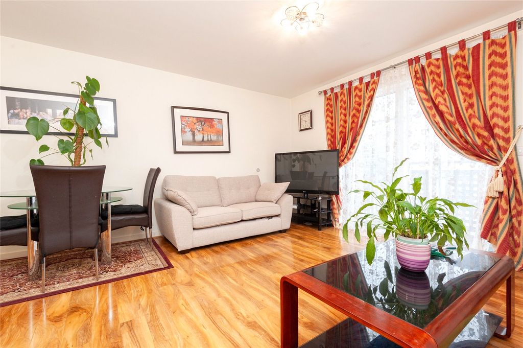 Property photo 2 of 14 Picture No. 13