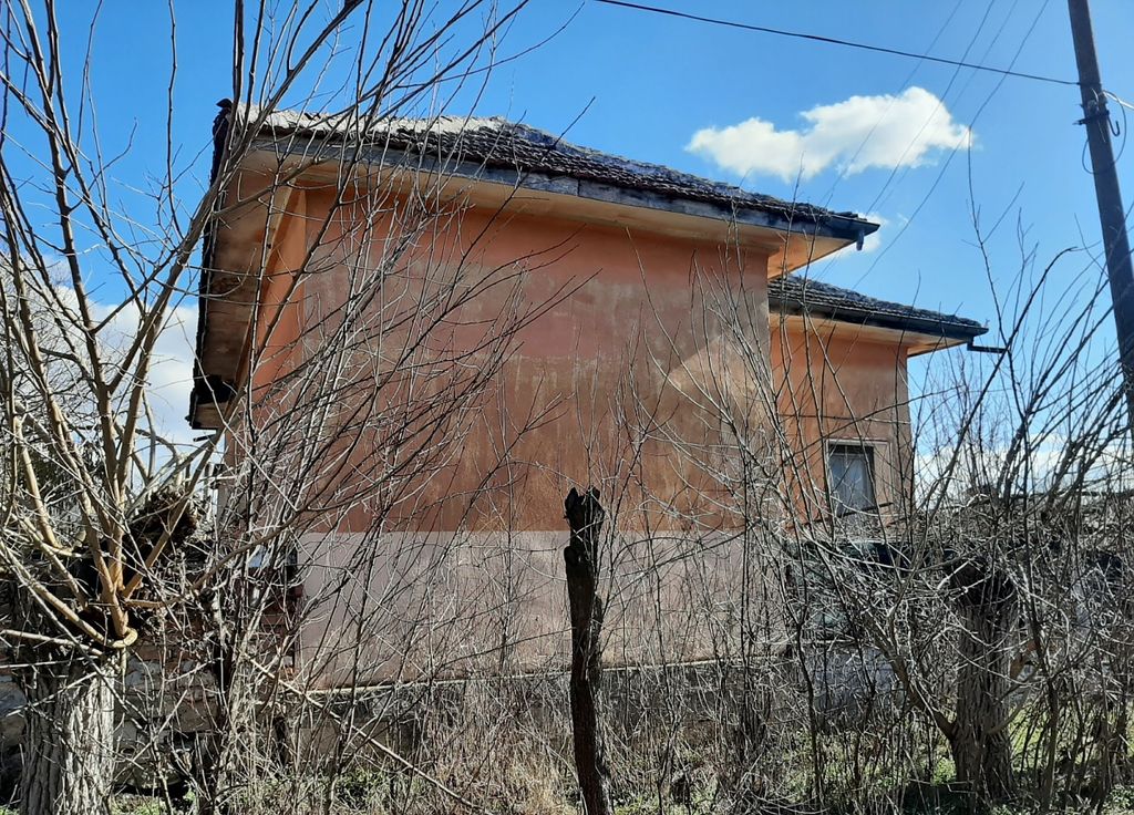 Property photo 3 of 6