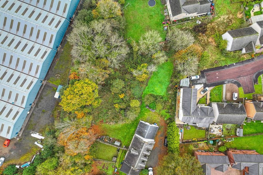 Property photo 2 of 8