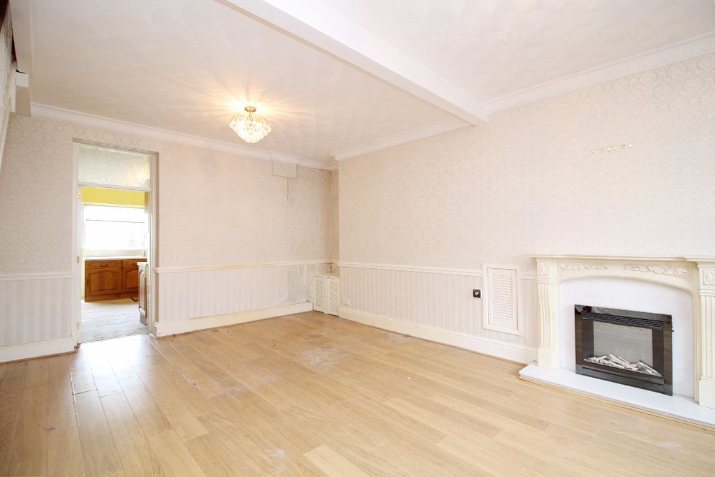 Property photo 3 of 14 Lounge/Diner