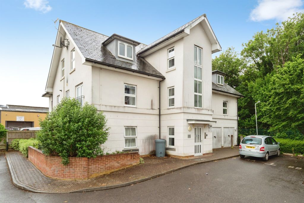 Property photo 1 of 17