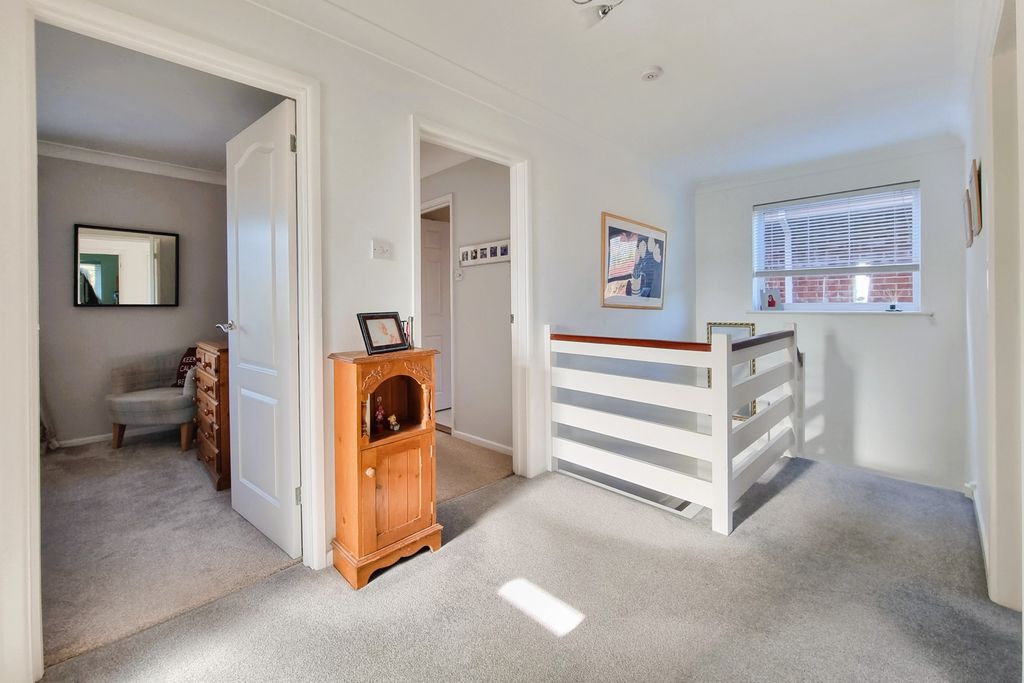 Additional image 11 of 4 bed detached house for saleFareham, Hampshire PO16