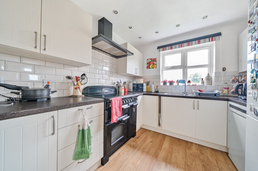 Property photo 3 of 27 1410817-26-698cc0Ebe1cd3-Arw-1