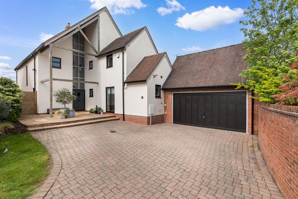 Property photo 1 of 23