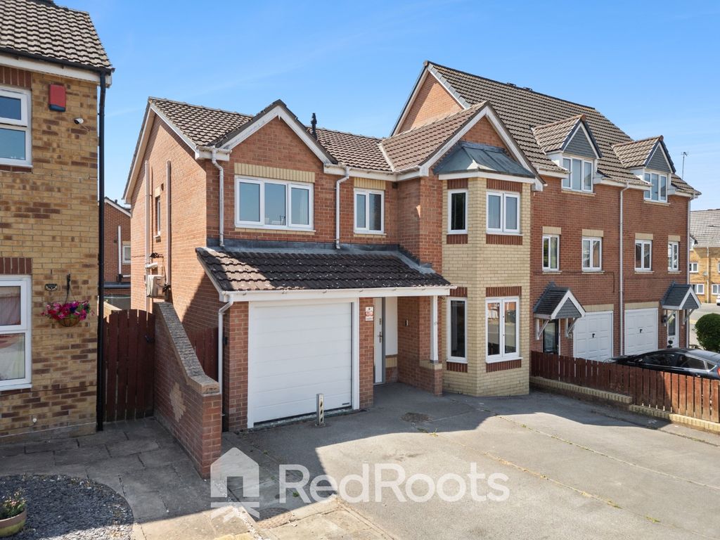 Property photo 1 of 34 5305601