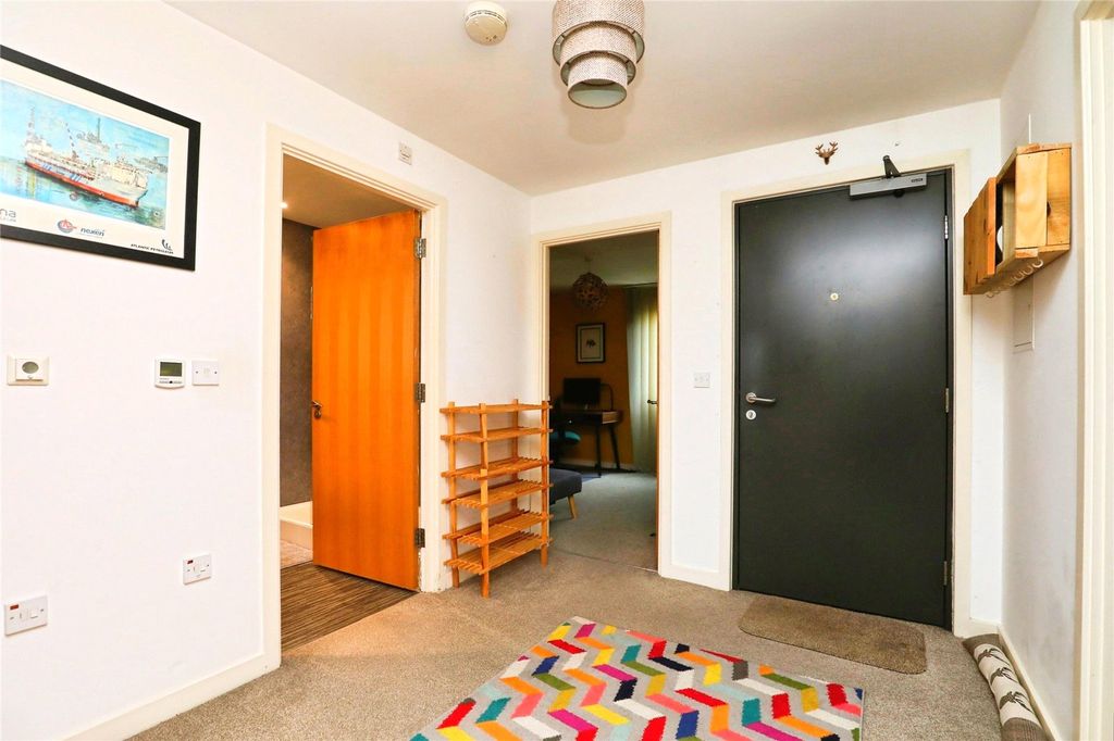 Property photo 2 of 15 Picture No. 31