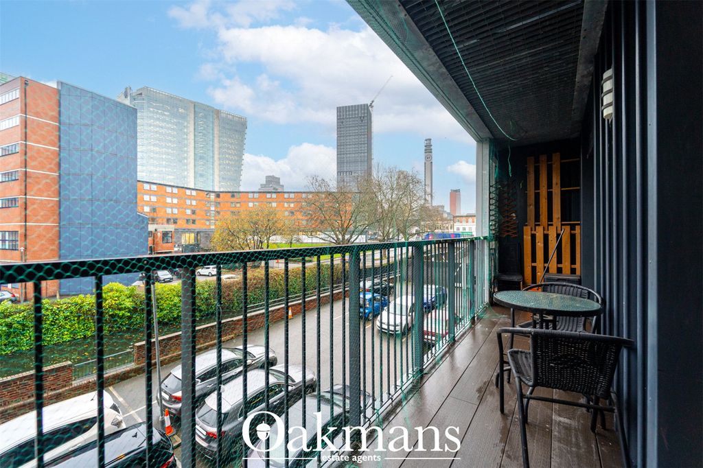 Property photo 2 of 14 Picture No. 13