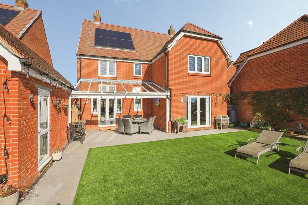 Property photo 3 of 25