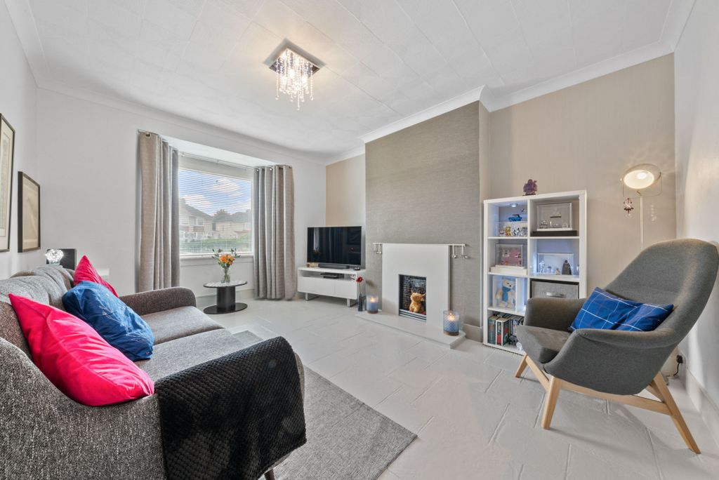 Property photo 2 of 39