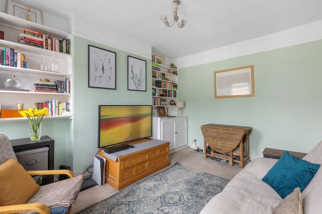 Property photo 3 of 9