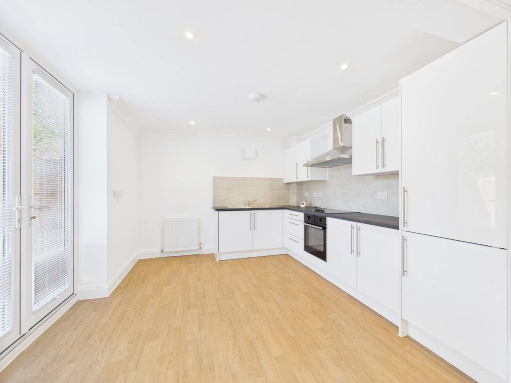Property photo 2 of 10 4373651