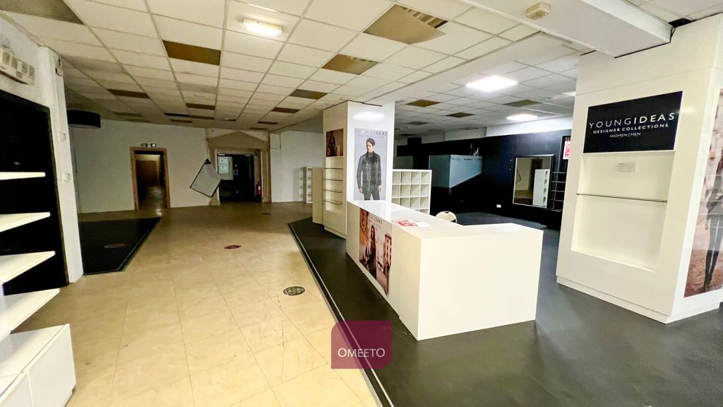 Property photo 3 of 5 Retail Space To Rent