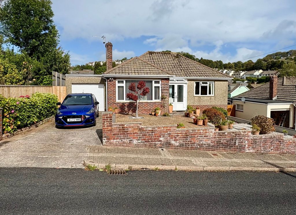 Property photo 1 of 30