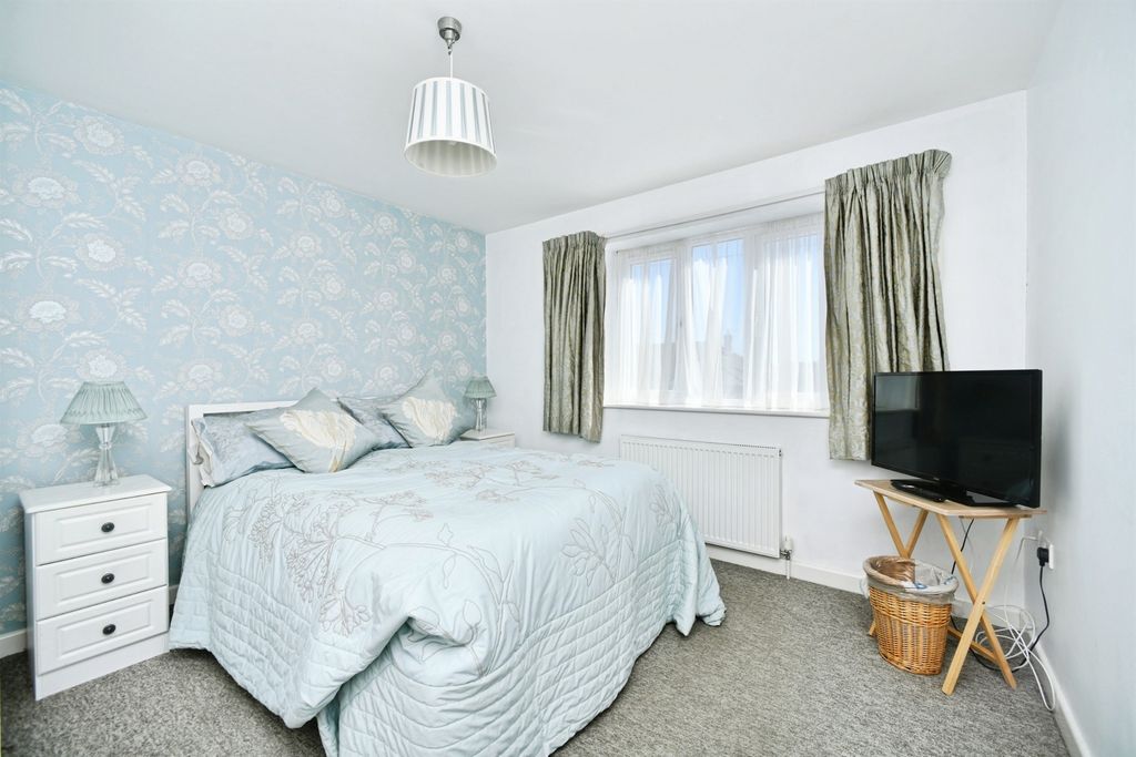 Additional image 11 of 4 bed semi-detached house for salePhyllis Avenue, Peacehaven BN10