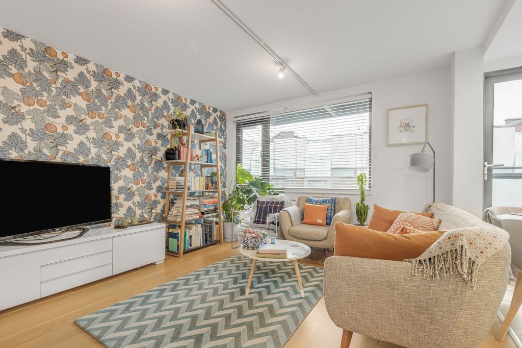 Property photo 2 of 23 Picture No. 03