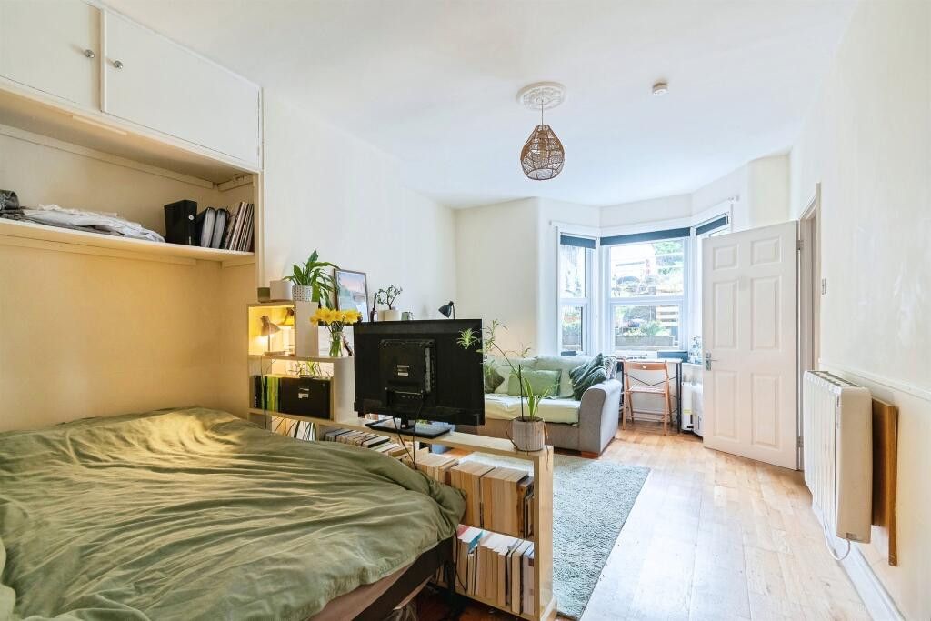 Property photo 3 of 4