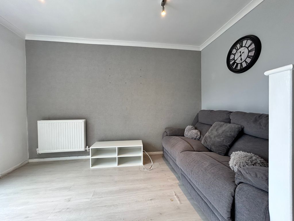 Property photo 2 of 10 Image