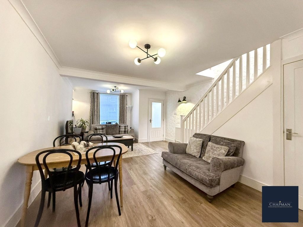 Property photo 2 of 29